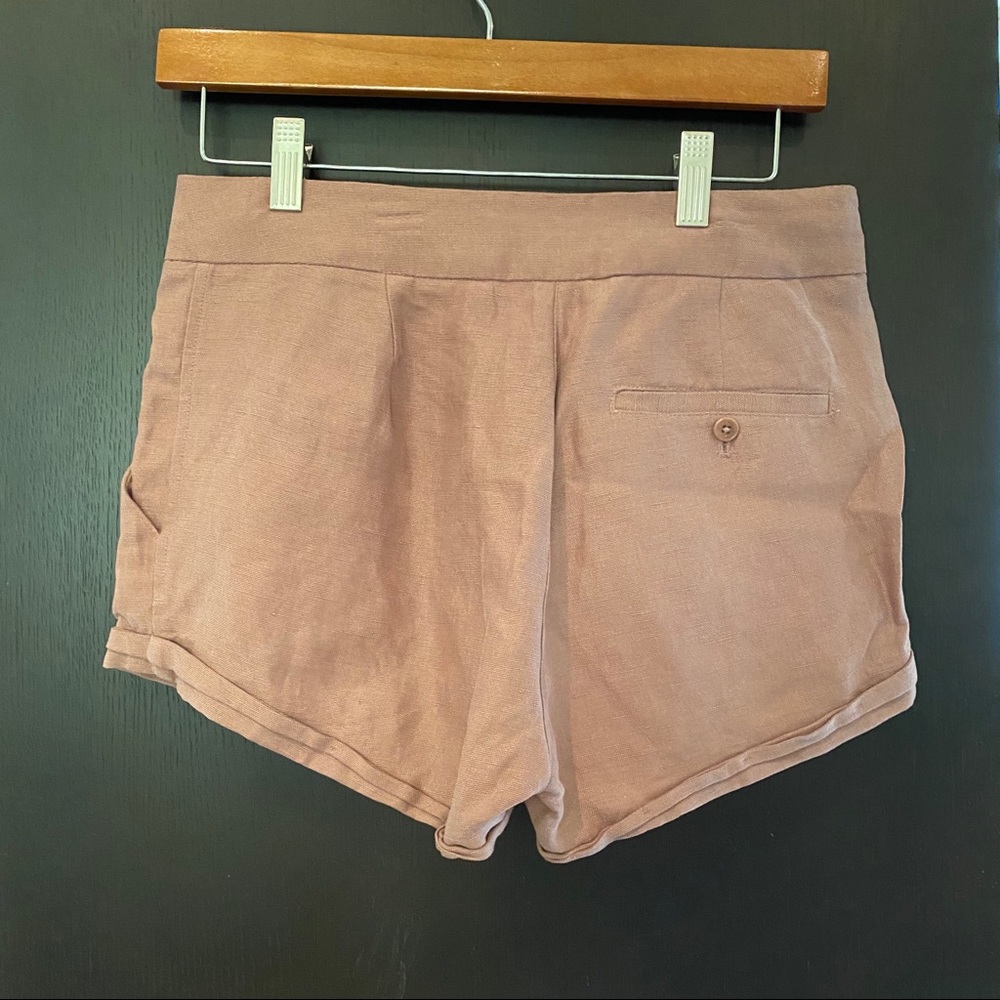 Shorts With White Adjustable String - image 3